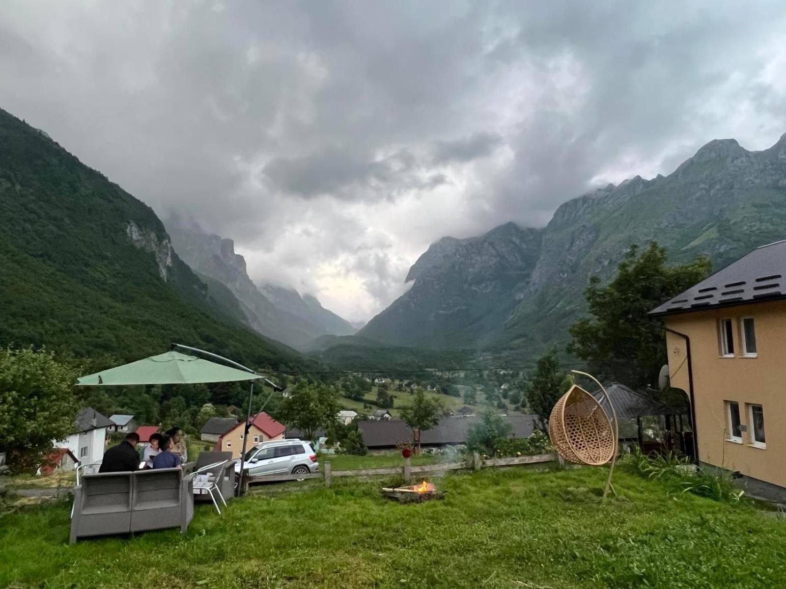 Dedushi Guesthouse &Wood Cabins-Camping Place Gusinje Eksteriør billede